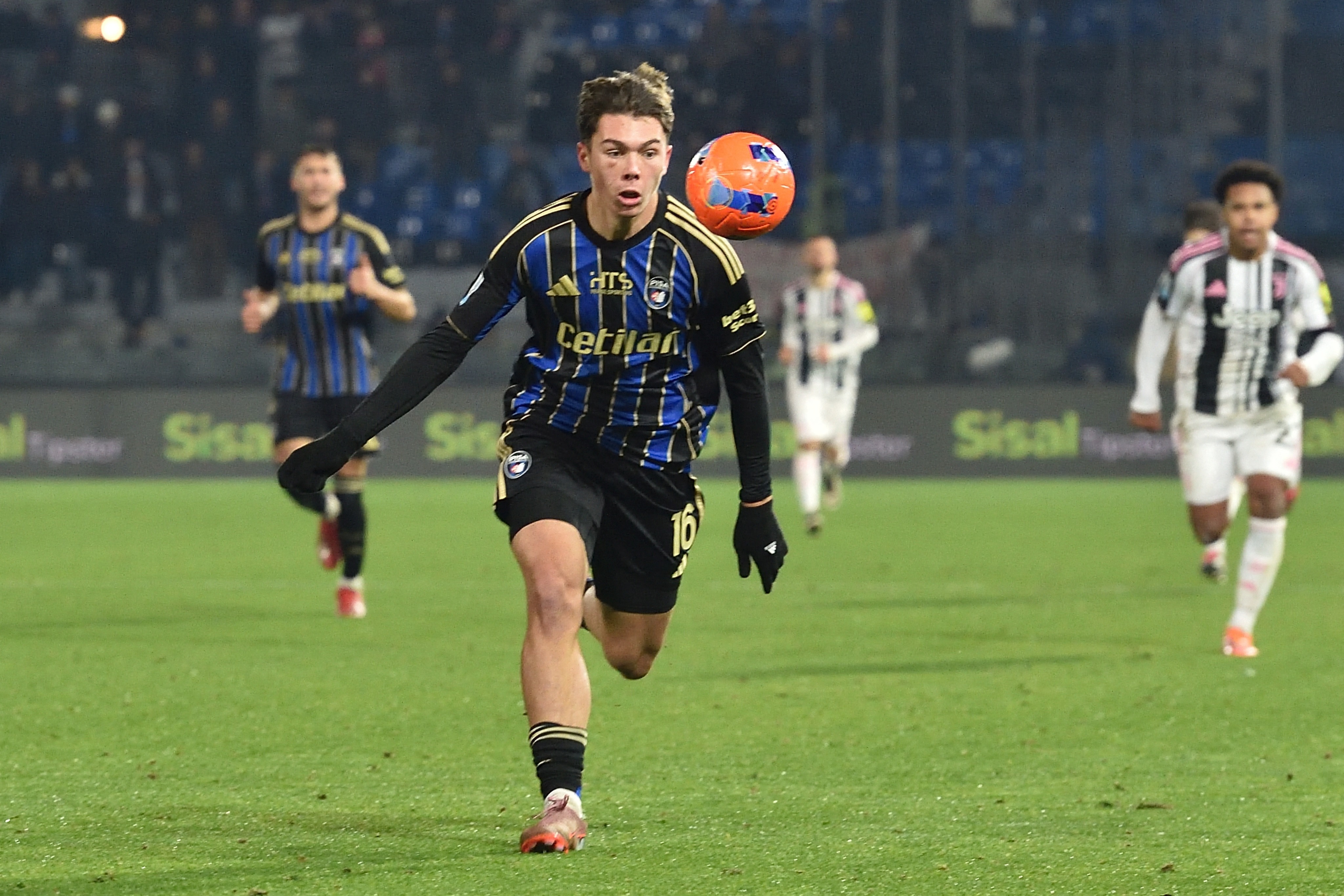 开云体育-斯基拉：布冯儿子可能在冬季出租离队锻炼，意乙球队对他感兴趣