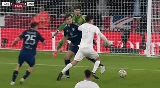 马圭尔：裁判判罚点球后，我才想起这场比赛没有VAR